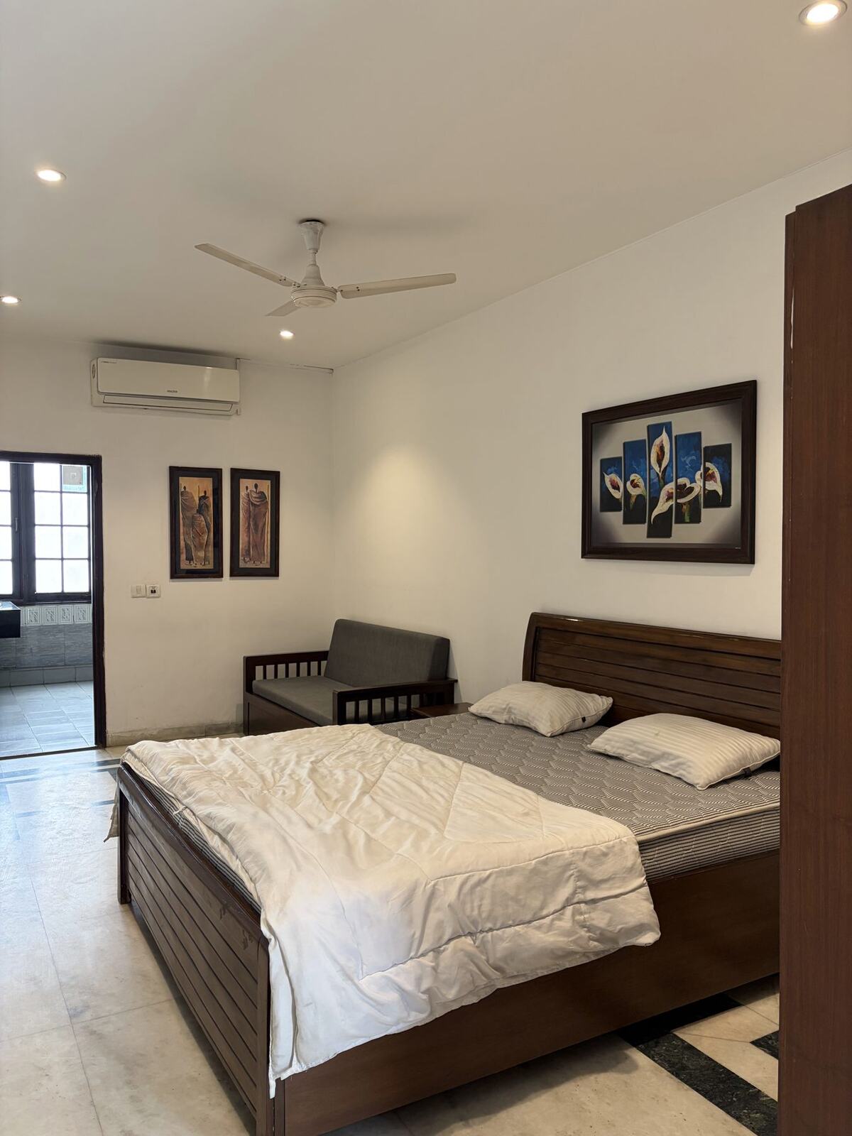 Bedroom 5 at House of Joy, photo 1