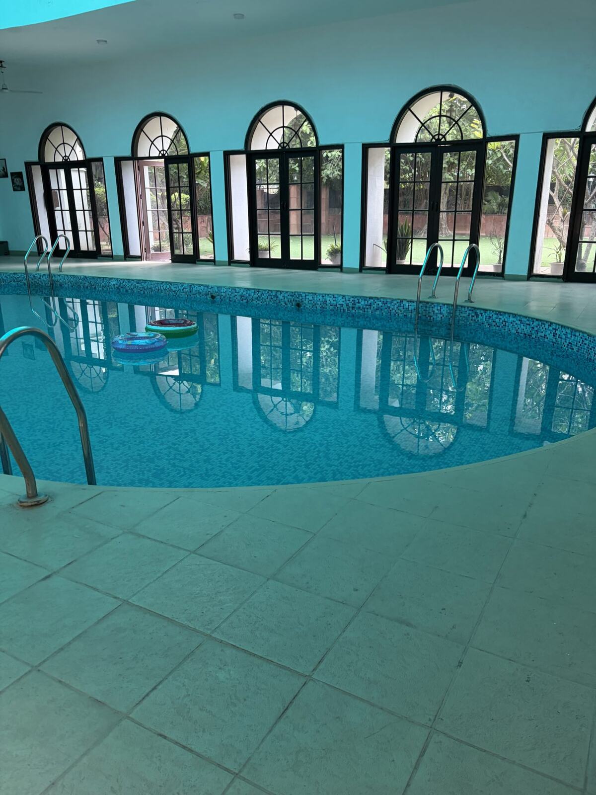 Indoor pool at House of Joy, photo 4